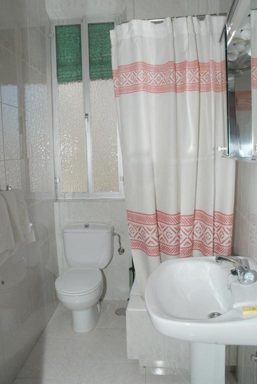 Hostal La Selecta Madrid Room photo